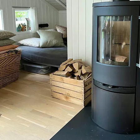 別荘 With Soul, Charm And Pastel Colours